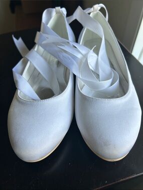 Elegant Park wedding flats with ribbons size 9